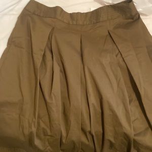 New women’s skirt, size 8